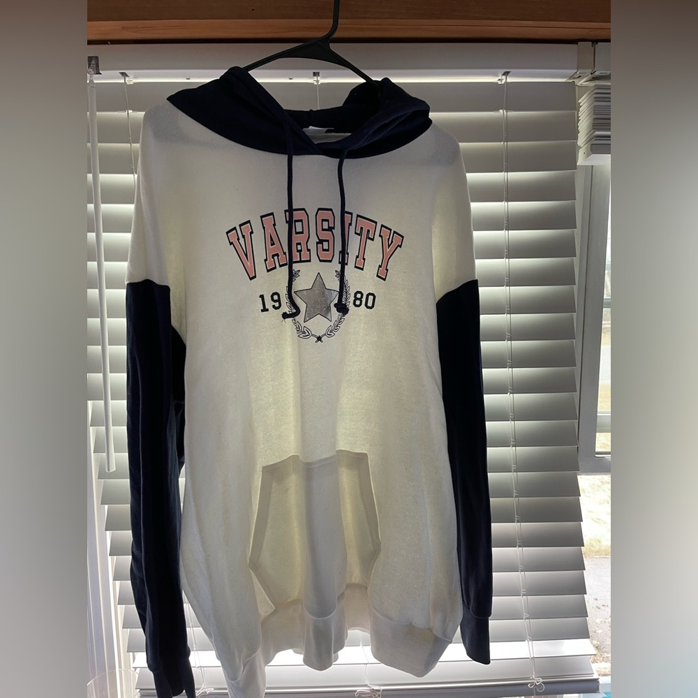 No Boundaries sweatshirt